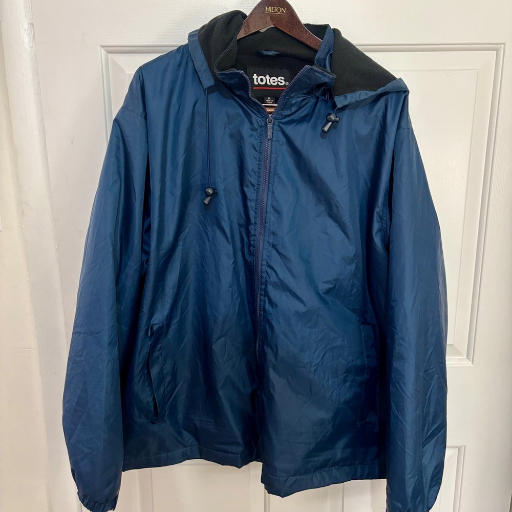 Mens Totes Navy Blue Windbreaker Jacket